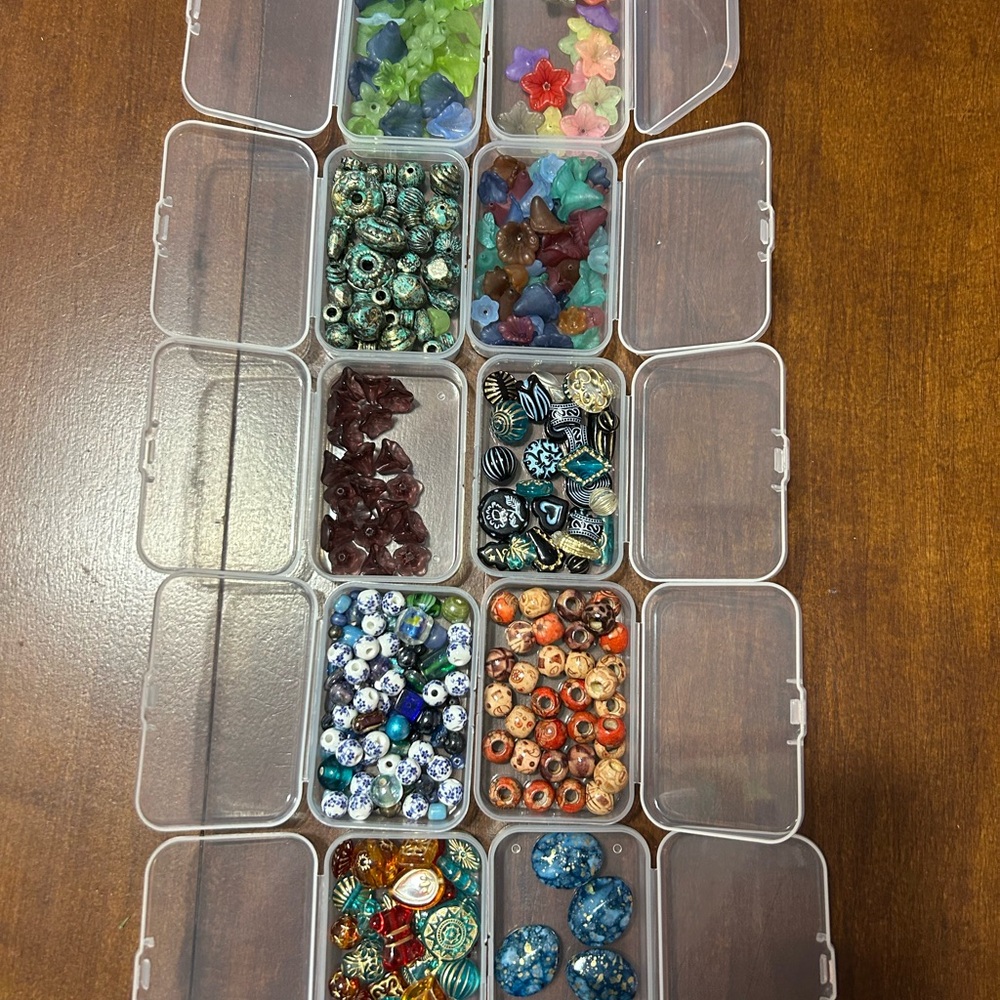 Clear Plastic Storage Bead Kit